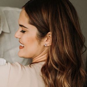 Meet your Posher, Lauren
